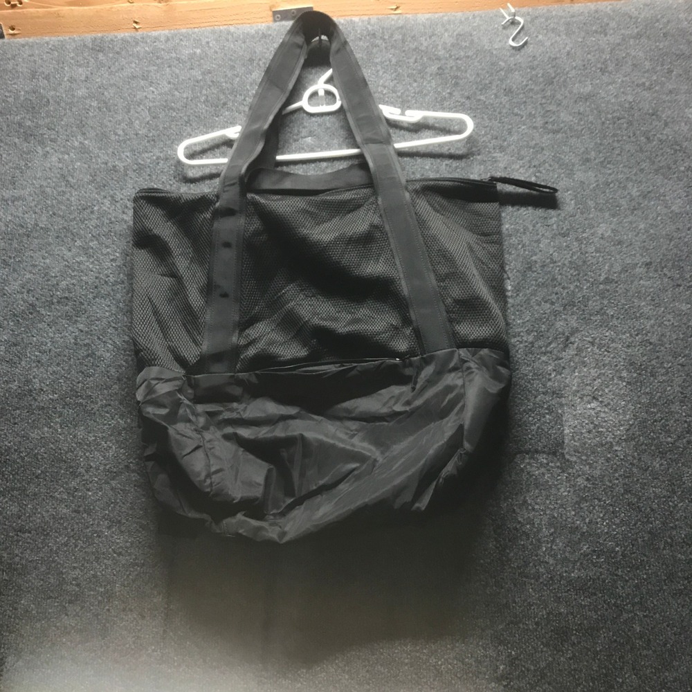 Lululemon Mesh Nylon Tote Bag Womens OS Black Excellent Zippered Athletic Gym